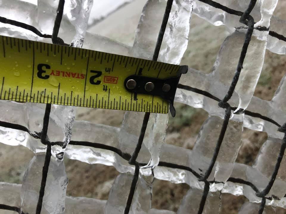 picture of ice on chain link fence