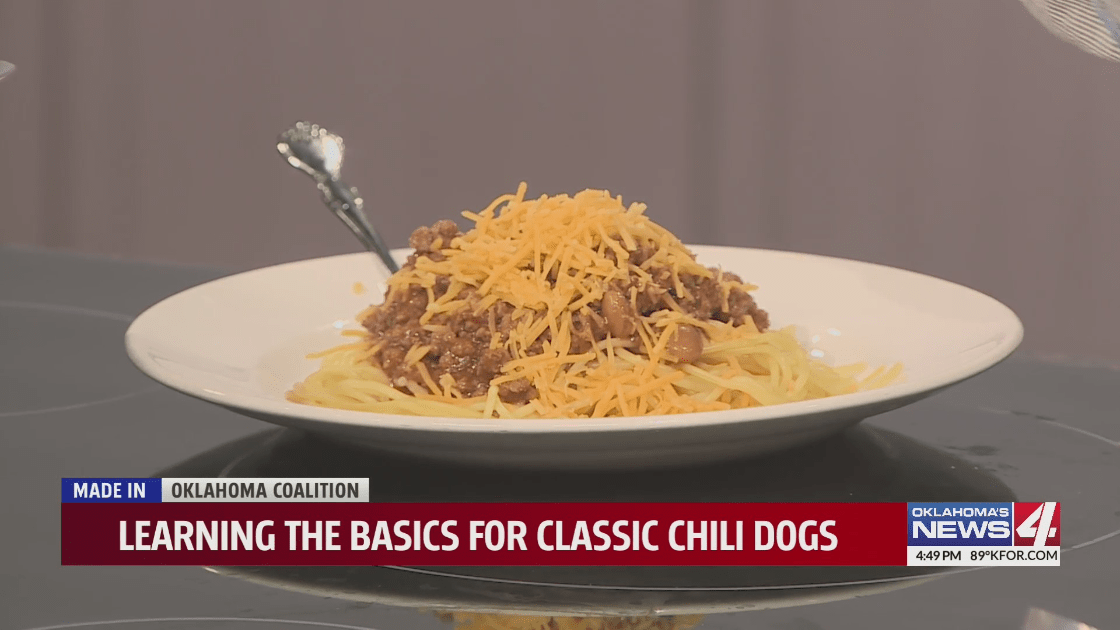 Chili on pasta