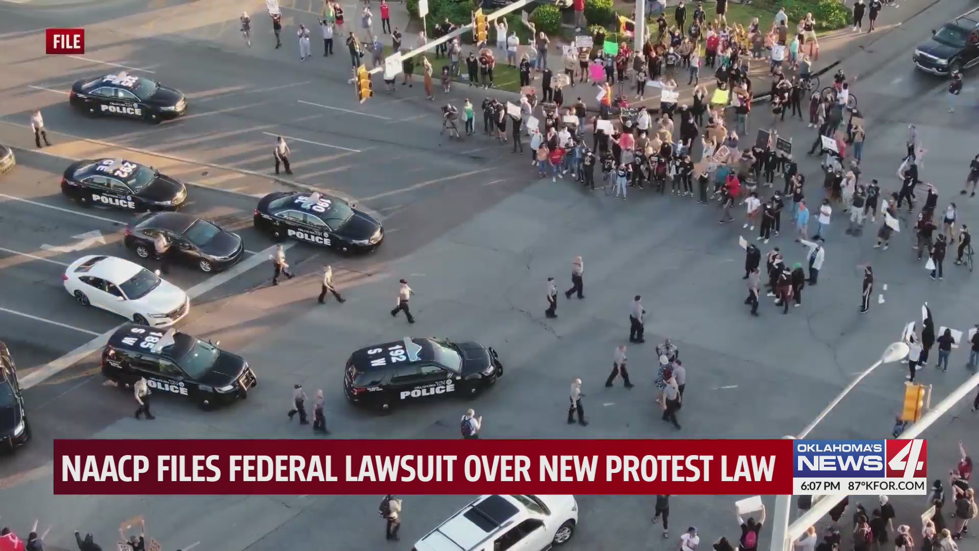 Protestors and OKCPD in the street during 2020 demonstrations